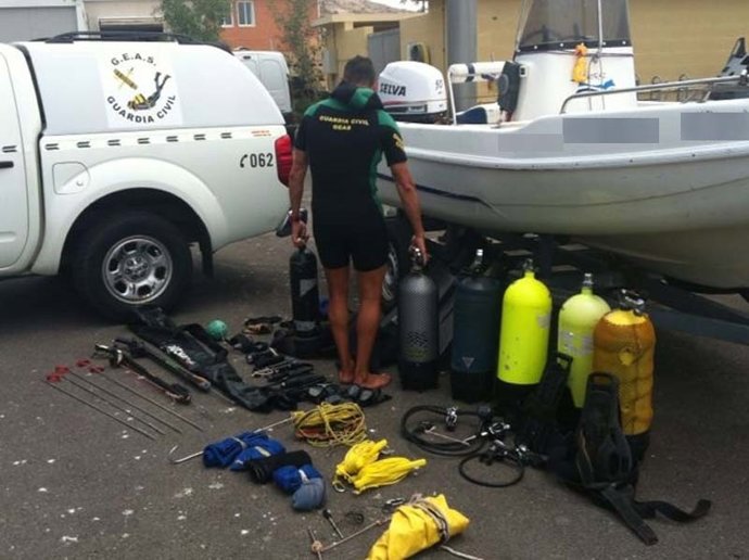 Efectos intervenidos a los pescadores por los GEAS en Cabo de Gata