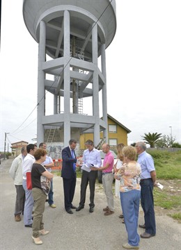 Visita al depósito de aguas de Cueto