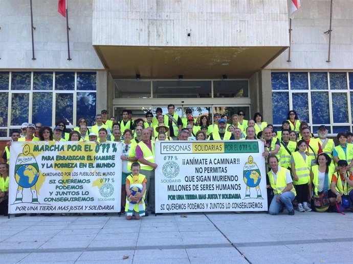 Recogida de alimentos de Iniciativa Solidaria 0.77%