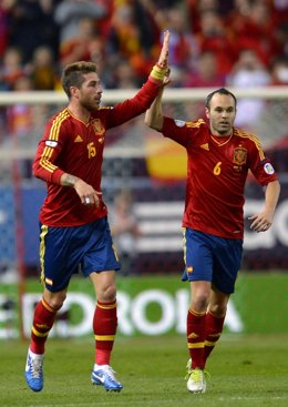 Andrés Iniesta y Sergio Ramos