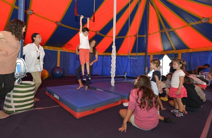 Escuela de Circo Azul