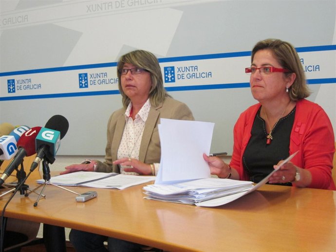 La conselleira de Medio Rural, con la responsable de Produción Agropecuaria