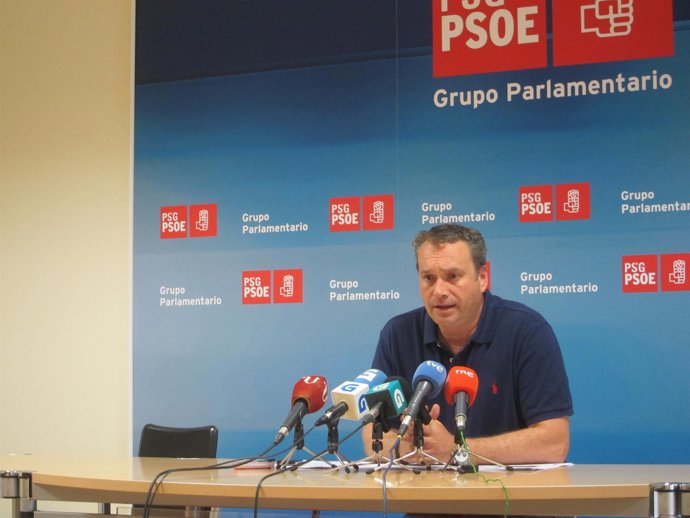 El secretario de Organización del PSdeG, Pablo García, en rueda de prensa