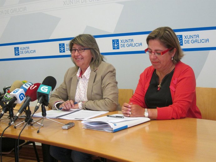 La conselleira Rosa Quintana y la directora xeral de Produción Agropecuaria