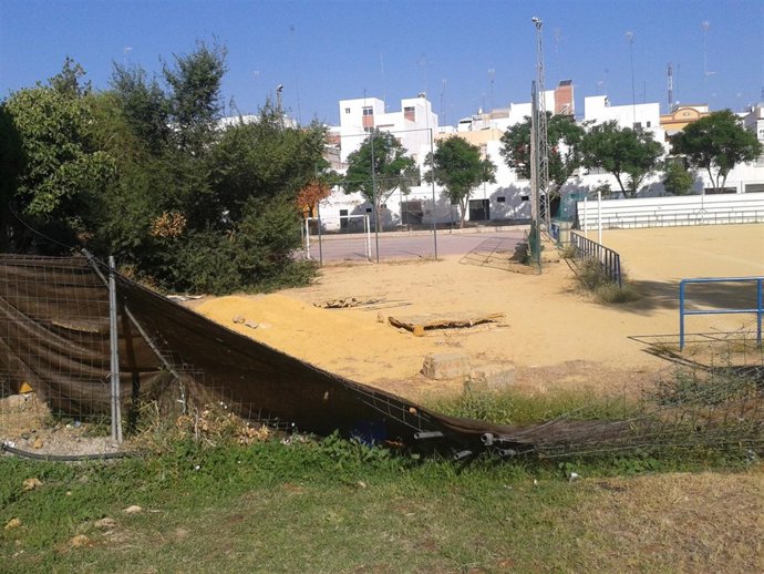 Estado de las instalaciones del club de fútbol Oromana.