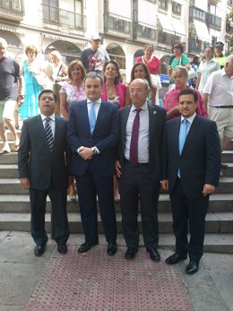 Corral. Nuñez y Erguido antes de la ceremonia oficial