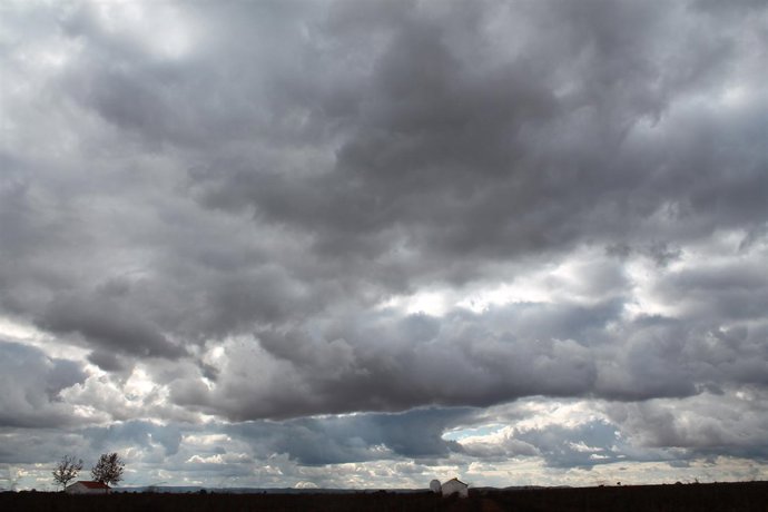 CIELO NUBLADO, TORMENTAS, TEMPORAL, LLUVIAS
