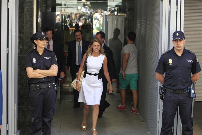 Cospedal sale de la Audiencia tras declarar ante Ruz