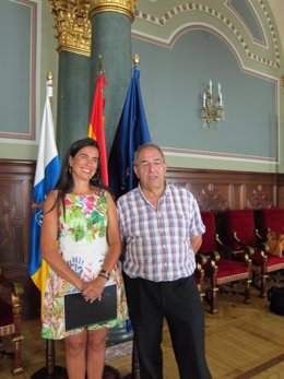 María del Carmen Hernández Bento y el alcalde de Teror Juan de Dios ramos