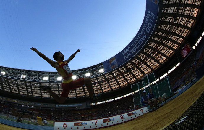 El saltador español Eusebio Cáceres 