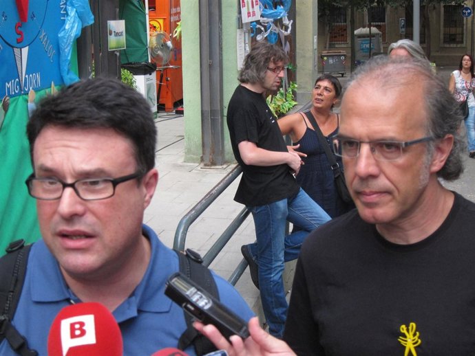 El líder de EUiA, J.J.Nuet, y el líder de ICV en Barcelona, R.Gomà.