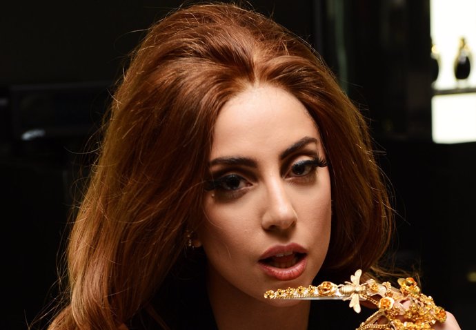 Lady Gaga se duch avestida