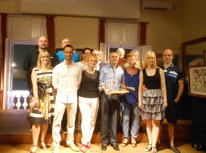 El Casino de Águilas acoge una exposición homenaje a Joaquín Martínez Olivares