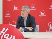 Llamazares (IU) considera "muy poco creíbles las lagunas mentales y las amnesias" de los exsecretarios generales del PP