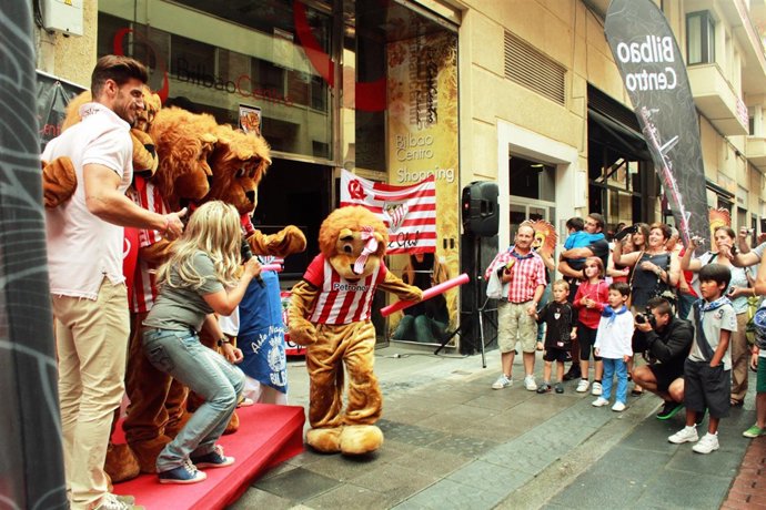 AITOR OCIO Y ENCIERRO CON LEONES DEL ATHLETIC