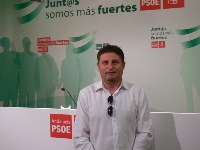 Parlamentario socialista Javier Aragón