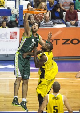 Jakim Donaldson 7 (CB Canarias) - Augusto Lima 7 (Unicaja)
