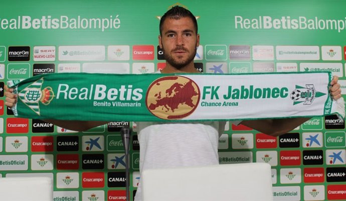 Javi Chica Betis Jablonec Europa League