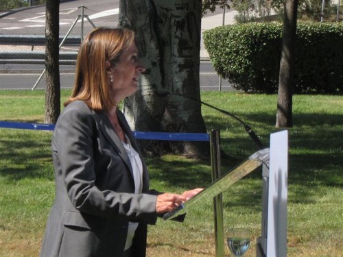 Ana Pastor, ministra de Fomento en la T2 de Barajas