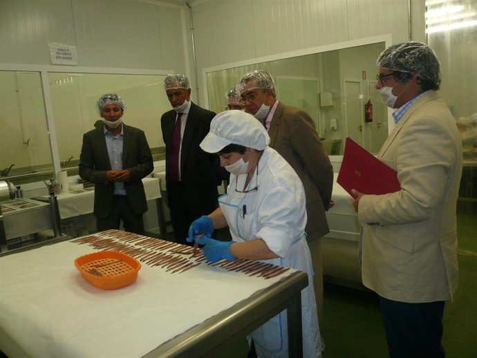 Visita del consejero de Economía y Hacienda, Enrique Ossorio