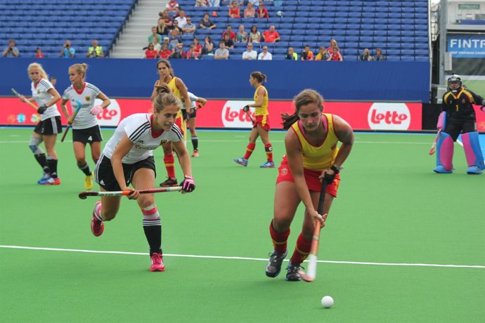 España contra Alemania en hockey hierba femenino
