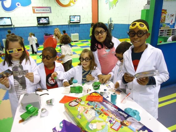 ‘La Ciencia Con Paciencia’ En Los Talleres Infantiles De La Vaguada