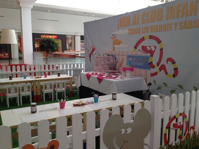 El Club Infantil Los Arcos ofrece todo tipo de actividades para los niños.