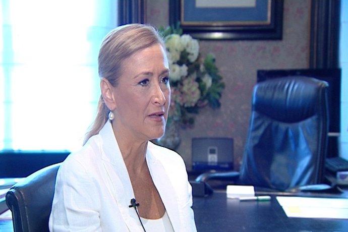 Cifuentes critica que en Catalunya se recorte en sanidad
