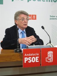 El PSOE censura que el Gobierno "siga mudo" sobre la venta de arena que investiga la Fiscalía