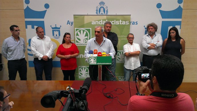 Dirigentes del PA en rueda de prensa