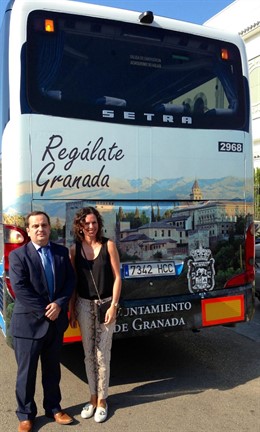 Campaña 'Regálate Granada' en autobuses de Alsa