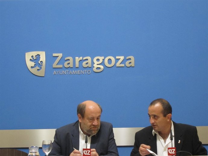 El protavoz de IU, José Manuel Alonso, y el concejal Raúl Ariza