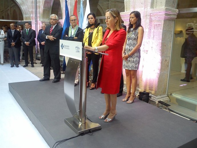 La ministra Ana Pastor en la inauguración del Edificio Sarmiento