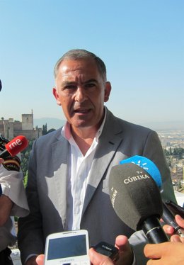 Subdelegado del Gobierno en Granada, Santiago Pérez