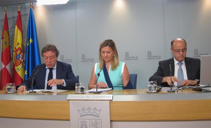 De Santiago-Juárez y Del Olmo comparecen tras el Consejo de Gobierno