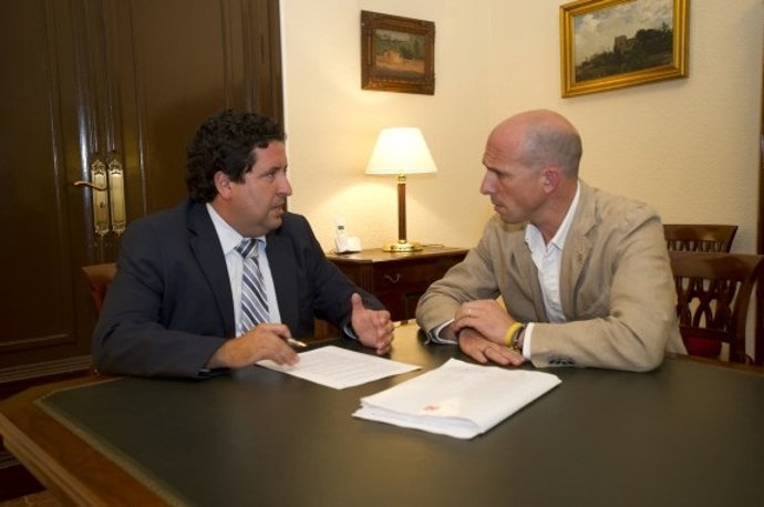 El presidente de la Diputación de Castellón junto al diputado de Desarrollo 