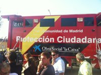 Ponen a disposición de las 40 personas desalojadas por el incendio en Tres Cantos dos polideportivos