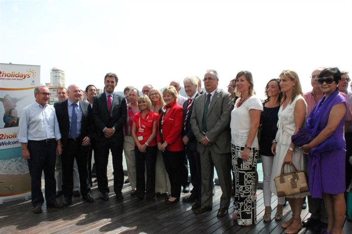 Presentación de la base de operaciones de Jet2 en El Altet