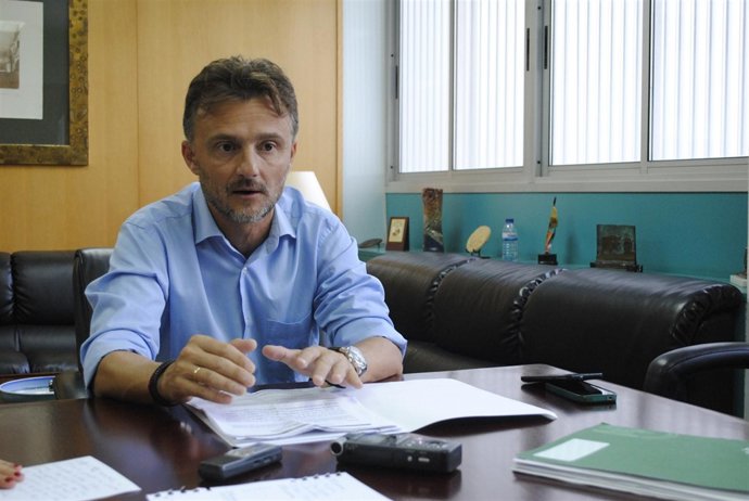 El delegado de la Junta en Huelva, José Fiscal.