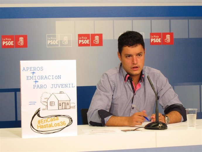 Raúl Díaz, con el lema y el cartel de la campaña