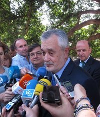 El PSOE andaluz niega que Griñán abandone por los ERE