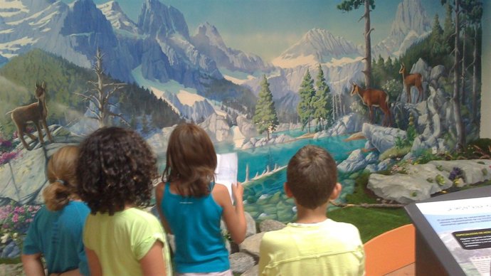 Escolares hacen de monitores en Benasque