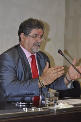 El diputado del PSOE, Ramón Laplana