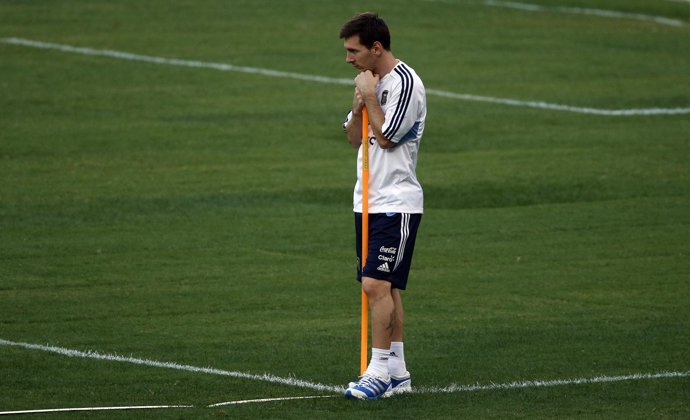 El delantero argentino Lionel Messi durante un entrenamiento en Roma, ago 12 201