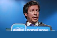 Floriano ve una "obscenidad" comparar los sueldos de Rajoy y Rubalcaba
