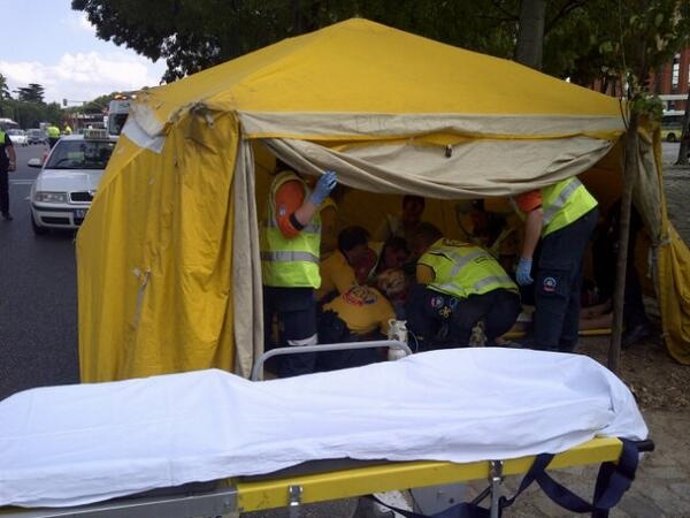 Samur atiende a la arrollada