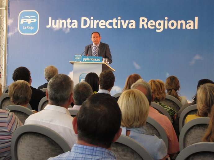 El presidente del PP Pedro Sanz en la Junta Directiva del PP riojano