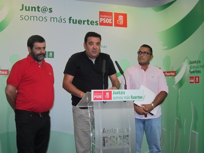 Los alcaldes de Tharsis, La Zarza Perrunal, y La Redondela, en rueda de prensa. 