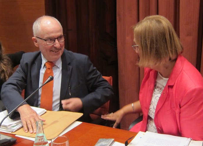 El Síndic de Greuges R.Ribó y la pta. Del Parlament N.Gispert