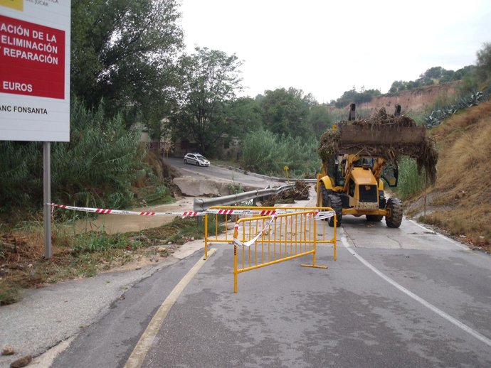 Estado de una carretera en Ontinyent (Valencia)